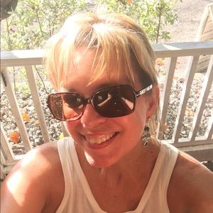 Meet your Posher, Helen